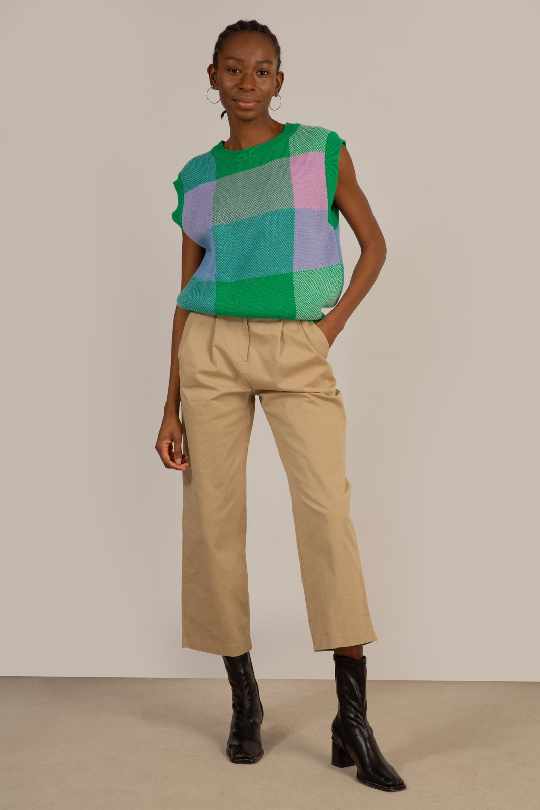 Green blue and pink giant check sweater vest_2