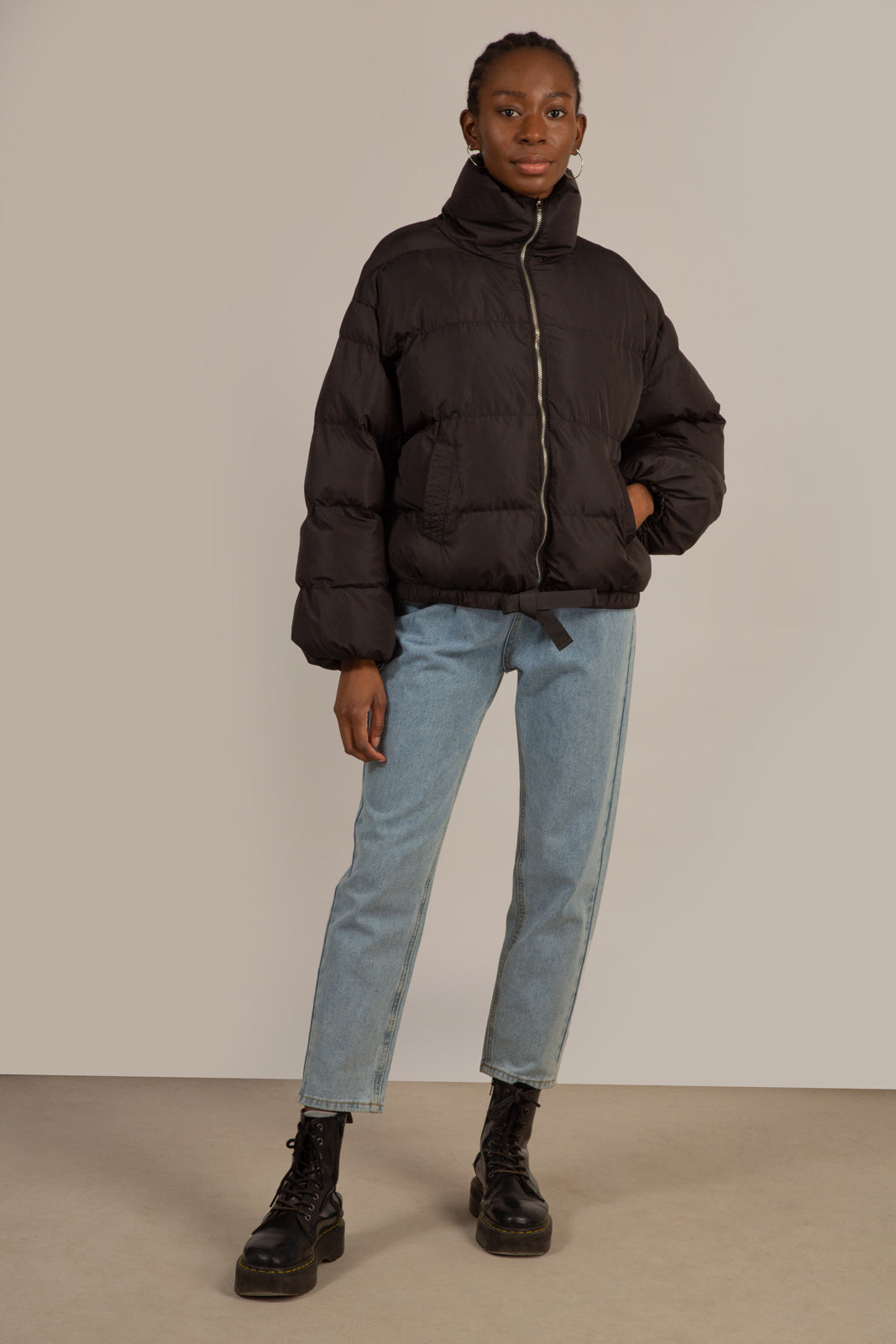 Black panel strip puffer jacket_8