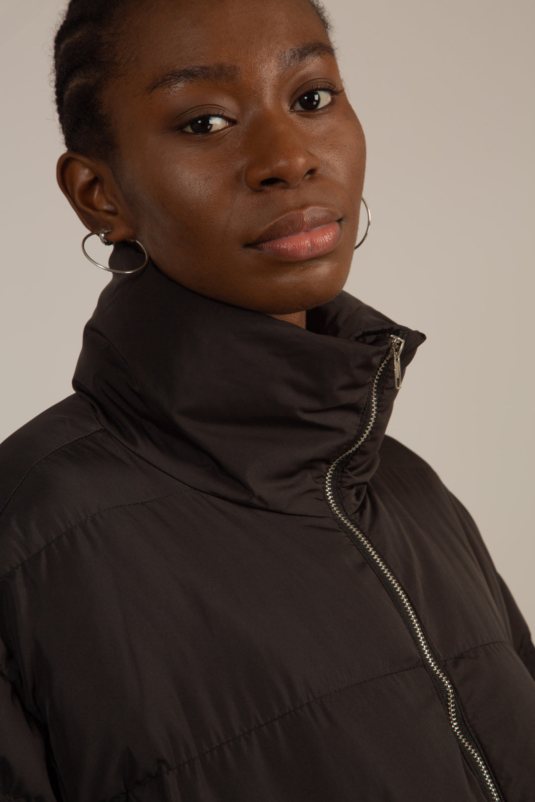 Black panel strip puffer jacket_9