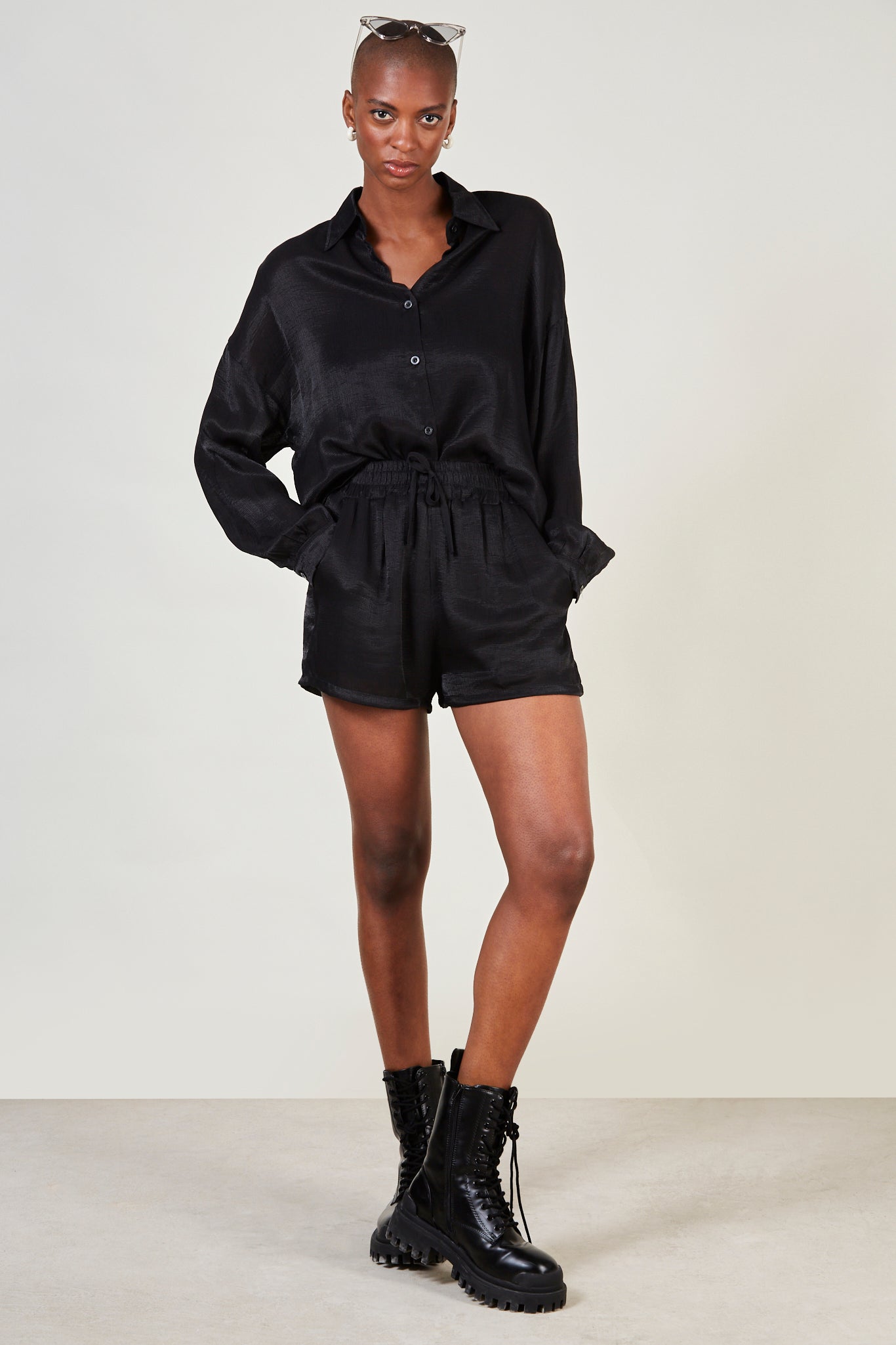 Black long sleeved gauzy shirt_5
