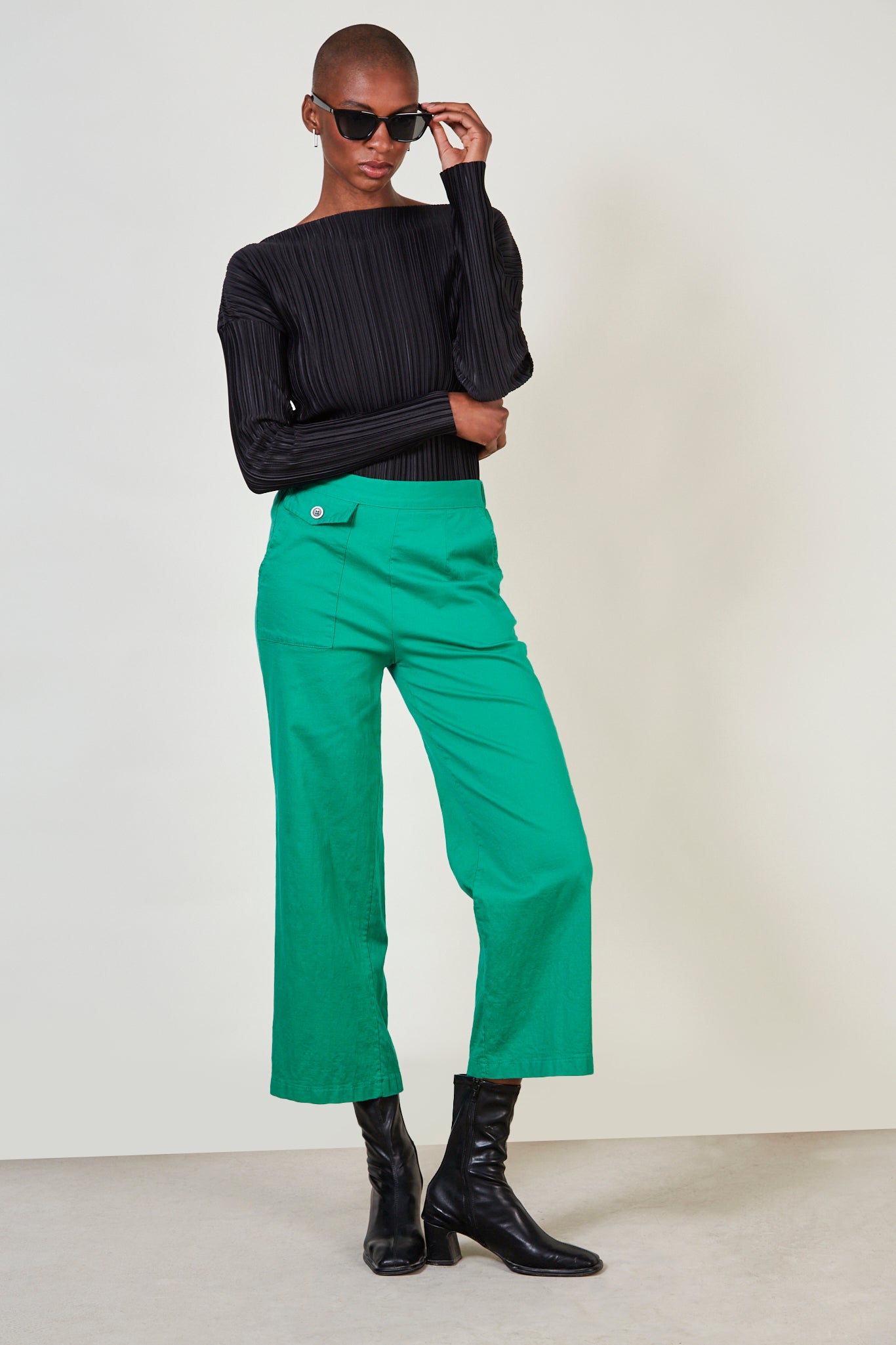 Green wide leg trousers_1