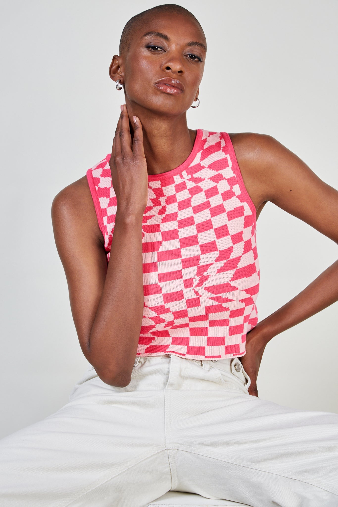 Pink and white psychedelic knit tank_3