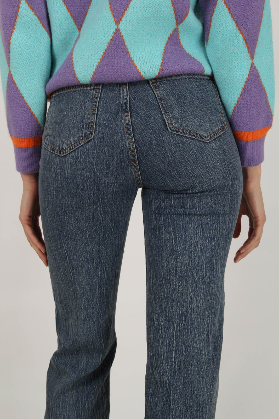 Blue washed recycled cotton blend jeans_5