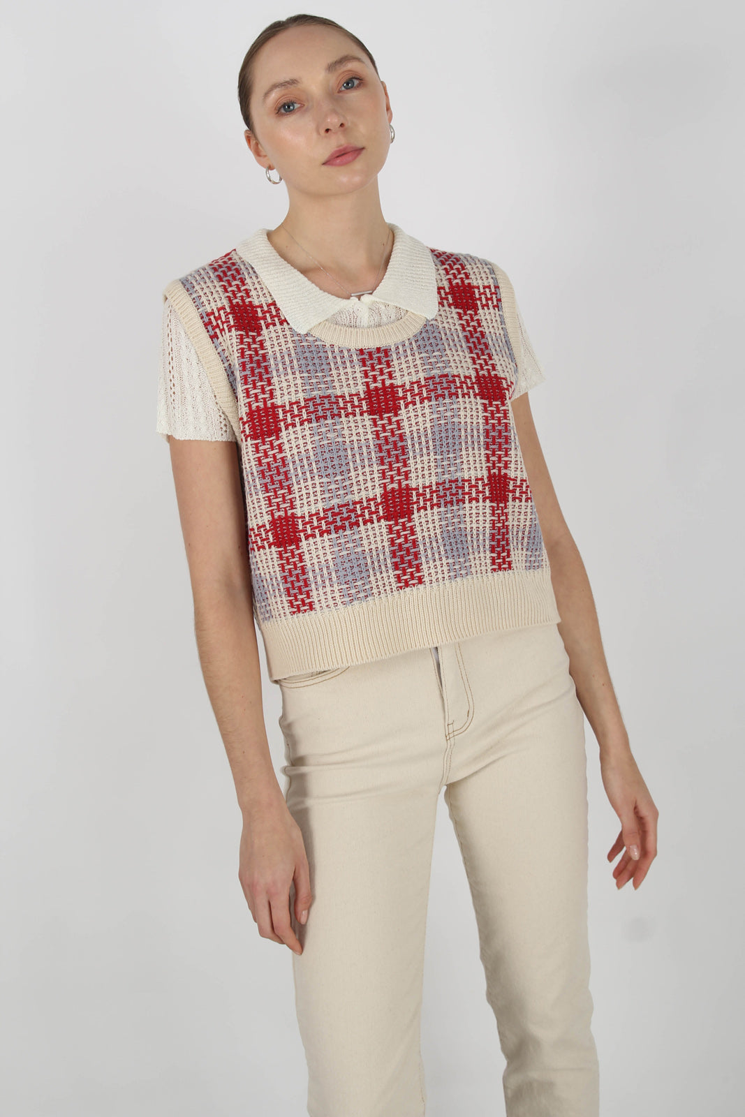 Ivory and red cross check sweater vest_7