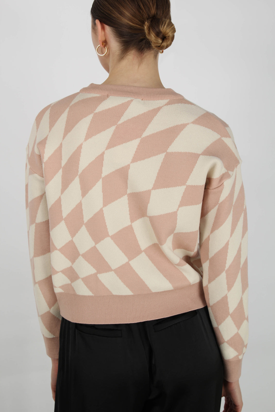 Pink and ivory psychedelic intarsia jumper_4