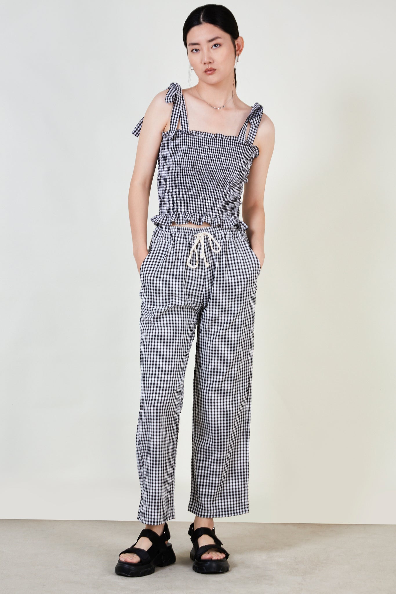 Black gingham ruched tie strap tank_4