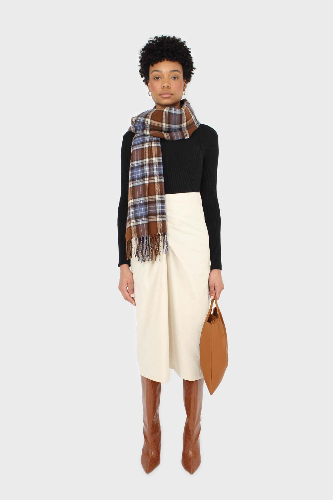 Black ribbed double V fitted knit top_5