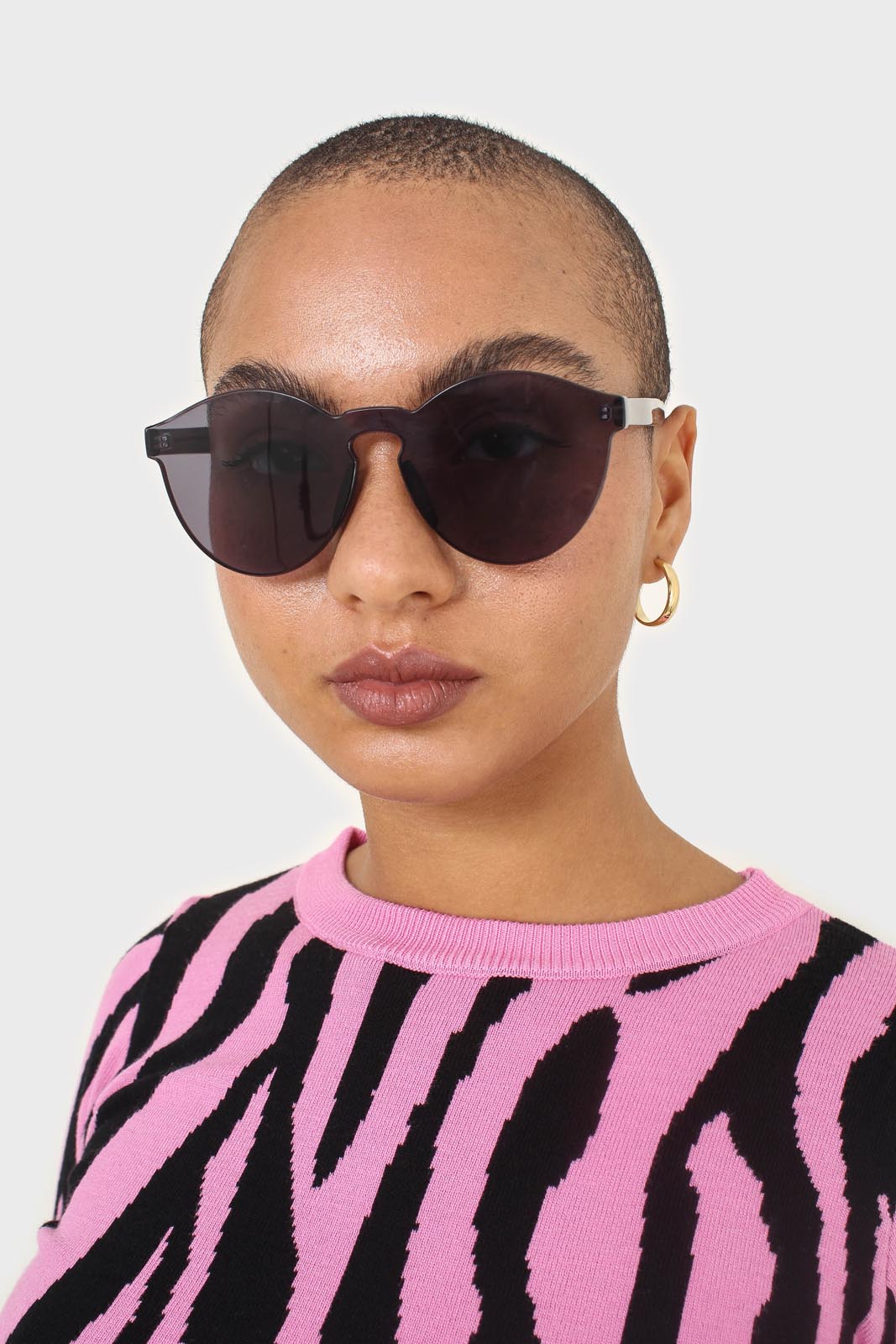 Charcoal frameless round sunglasses_2