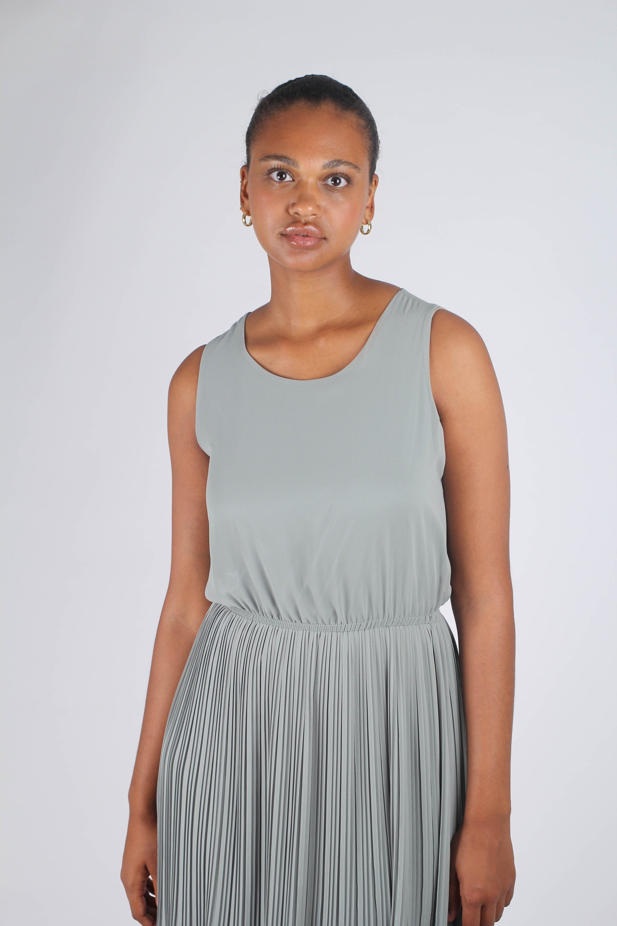 Mint silky micro pleat maxi dress_13