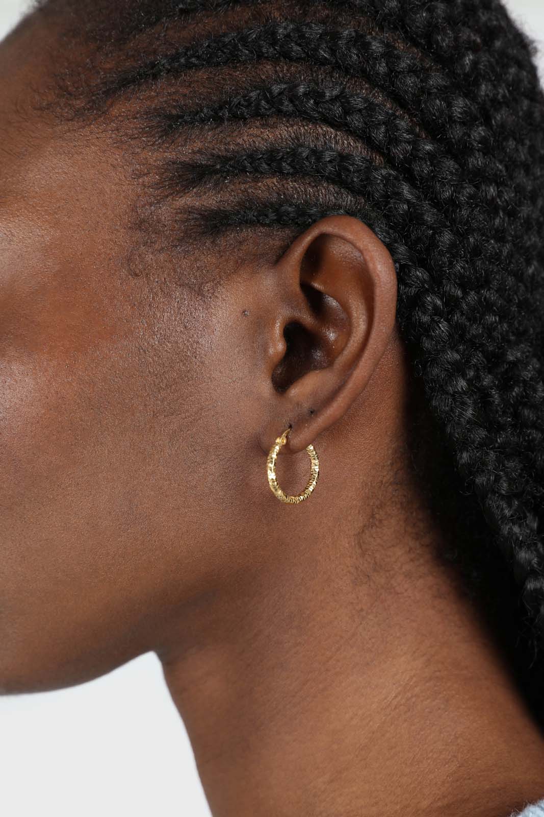 Gold thick shiny textured earrings - 18mm_5