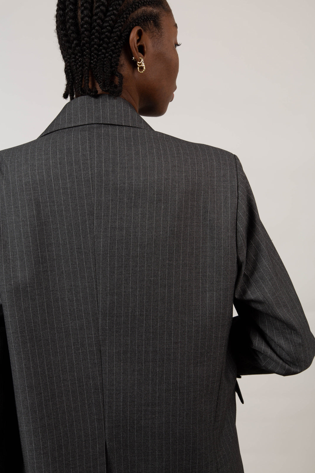 Grey pinstripe single breasted blazer_4