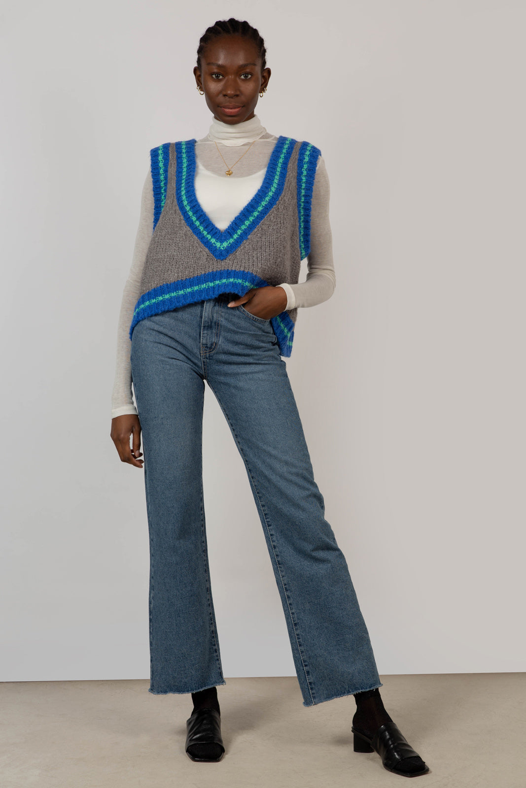 Grey and blue alpaca blend sweater vest_4