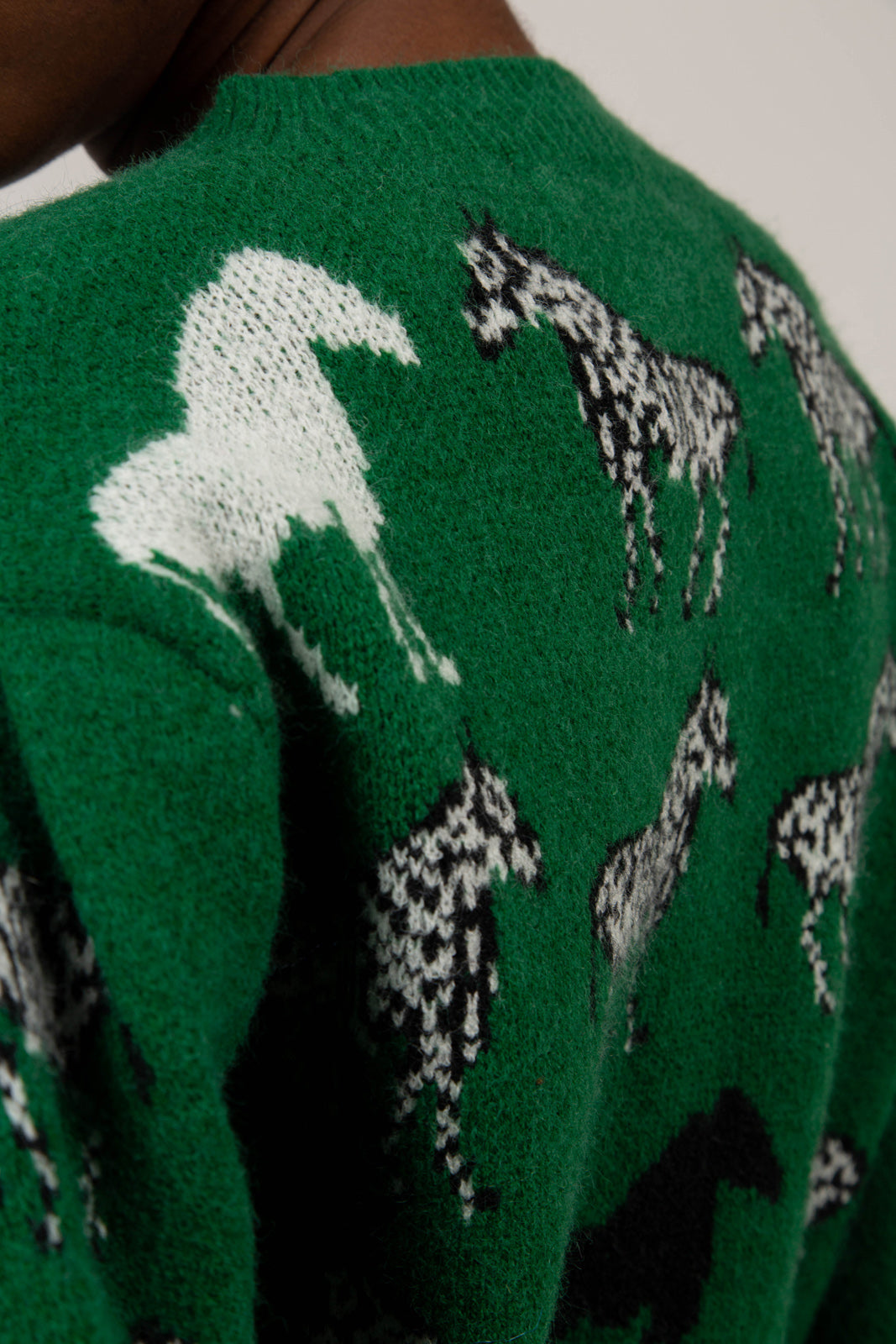Green zebra intarsia puff sleeved cardigan_12
