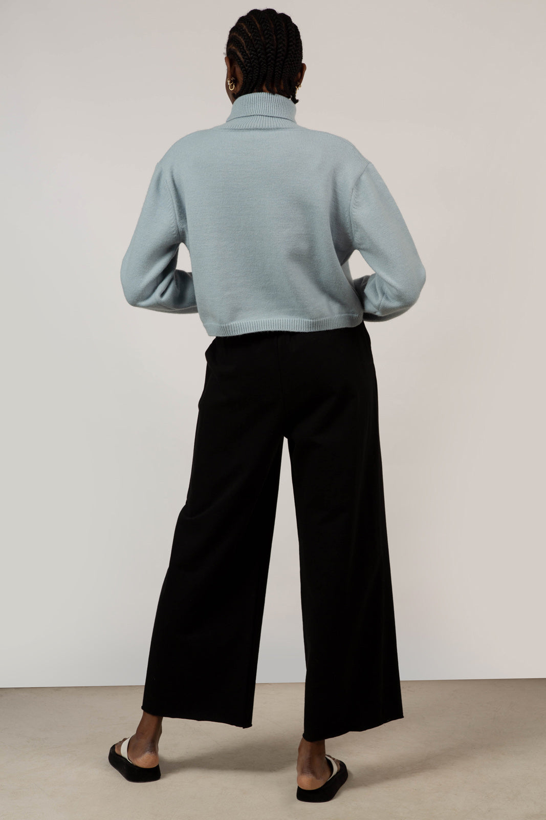 Baby blue cropped turtleneck jumper_5