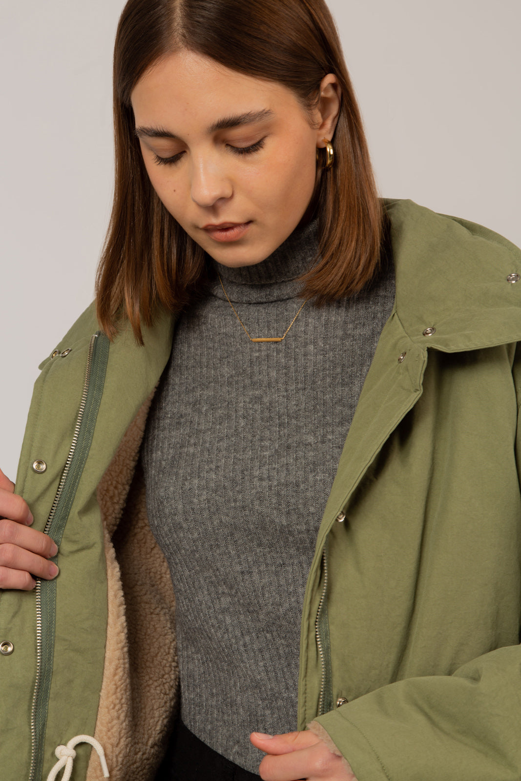 Pale khaki teddy lined cinch back parka_7