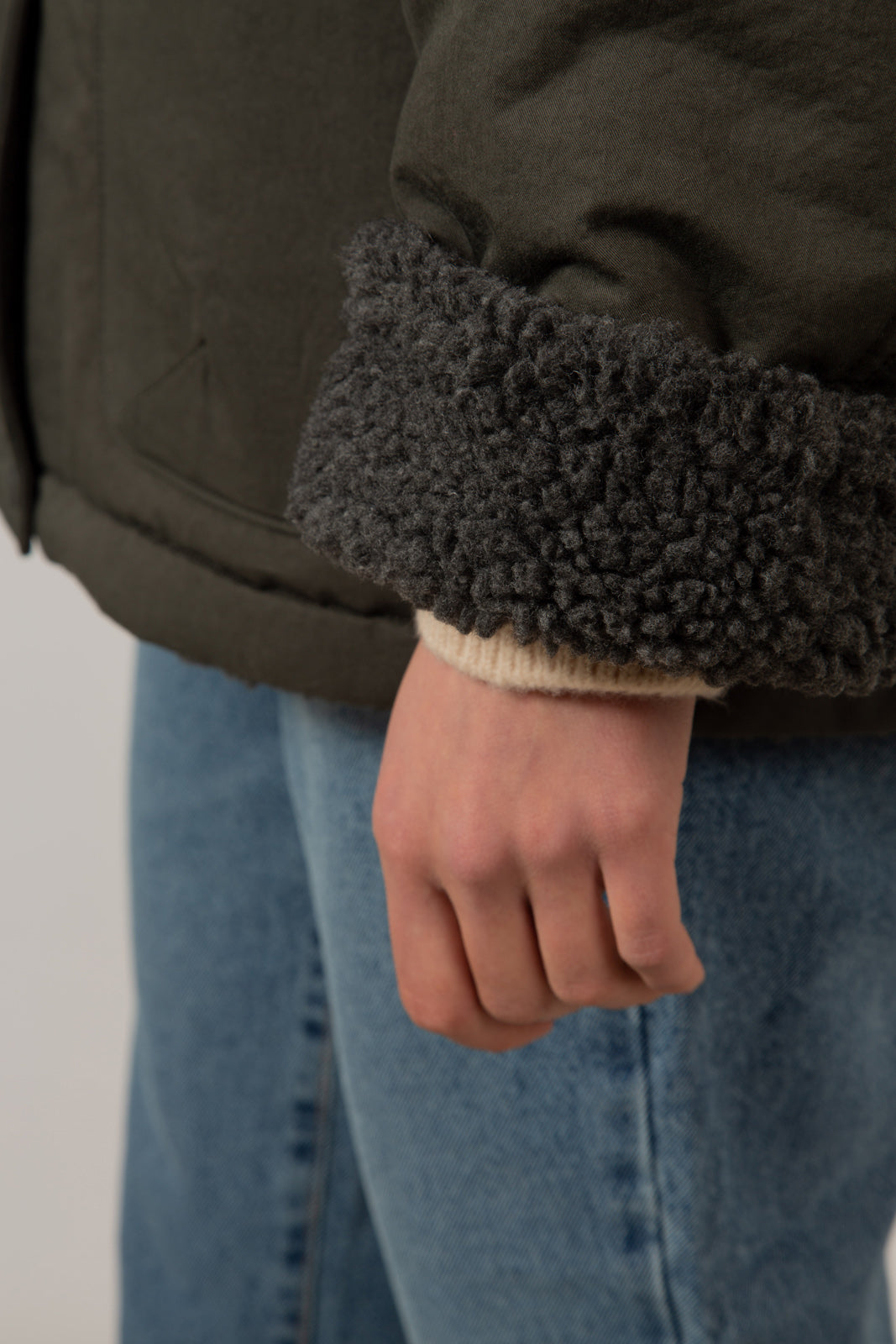 Charcoal teddy lined cinch back parka_8