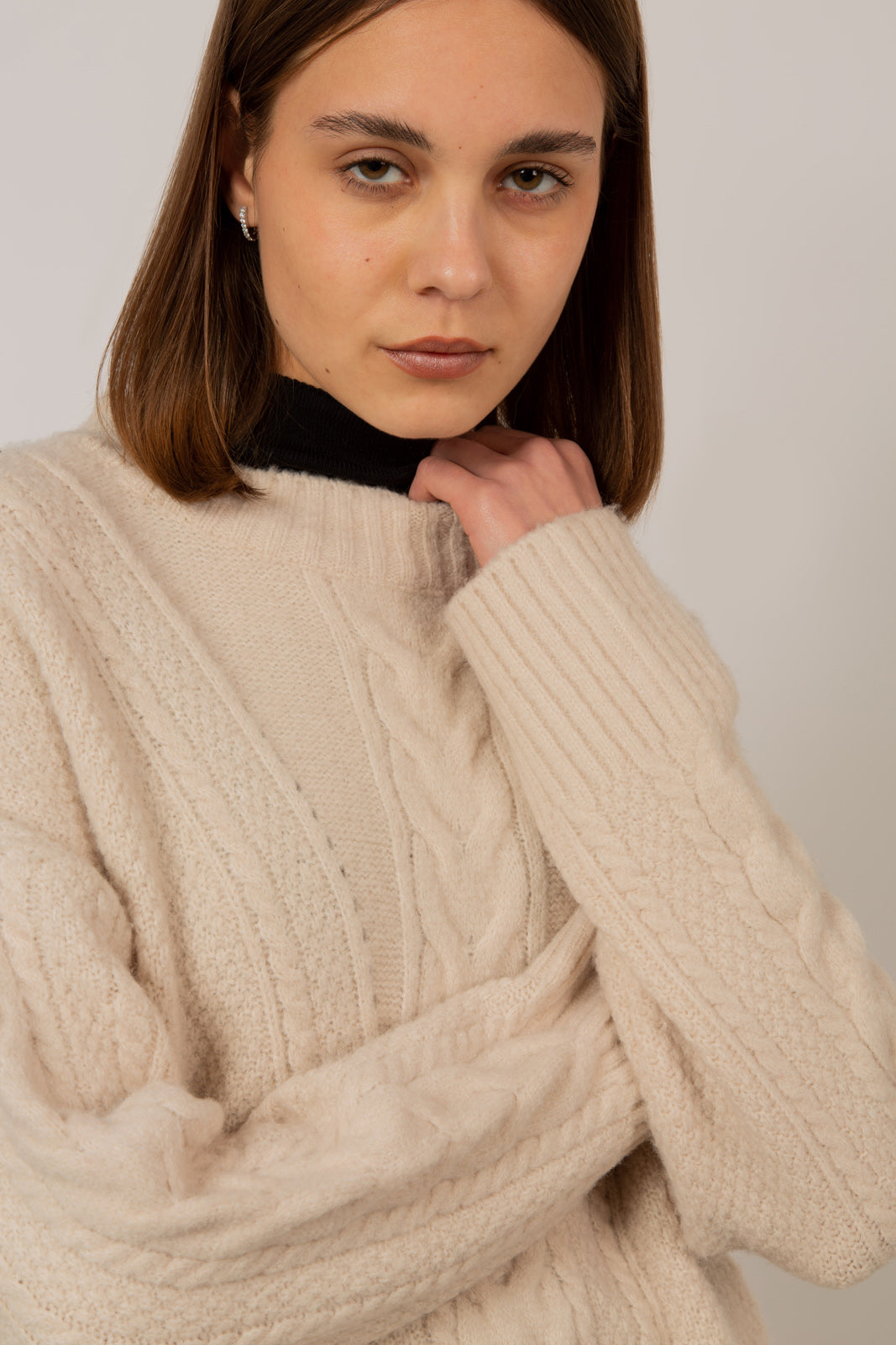 Beige V cable loose fit jumper_1