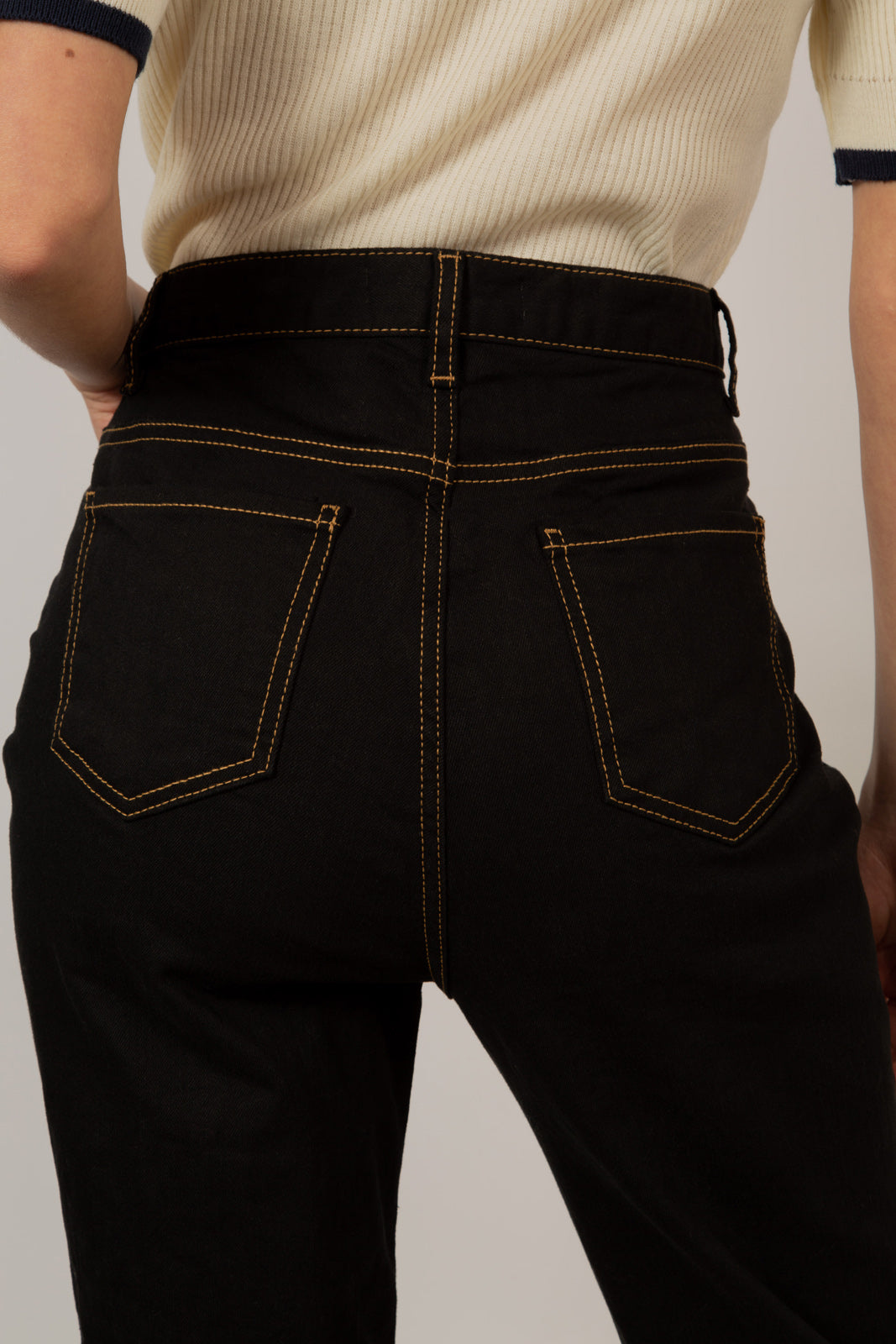 Black and beige contrast stitch jeans - 996_6