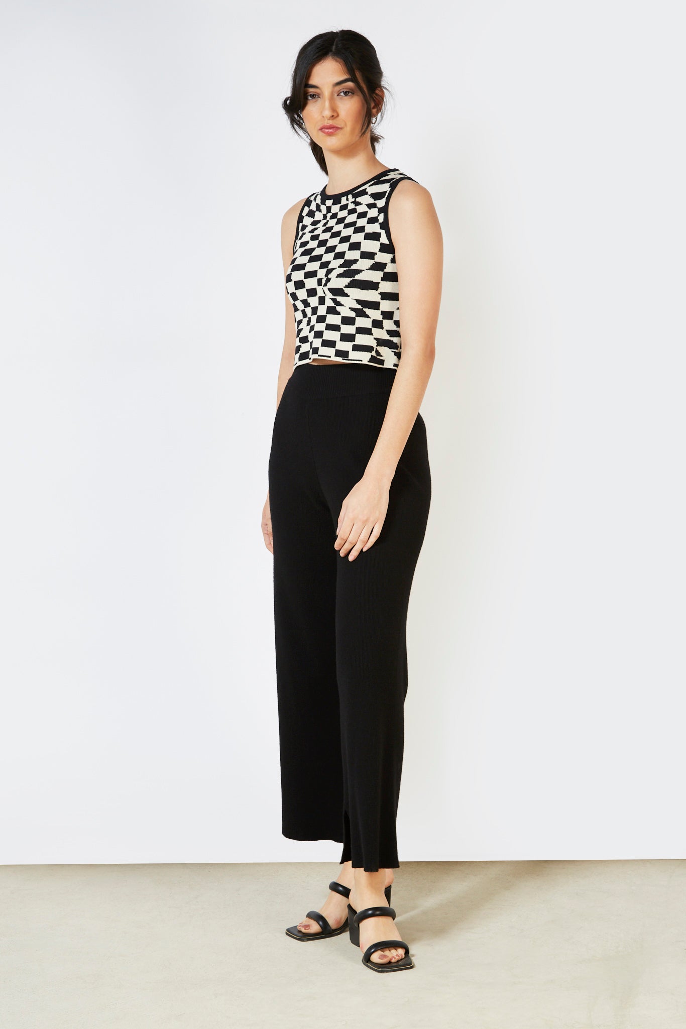 Black and white psychedelic knit tank_11