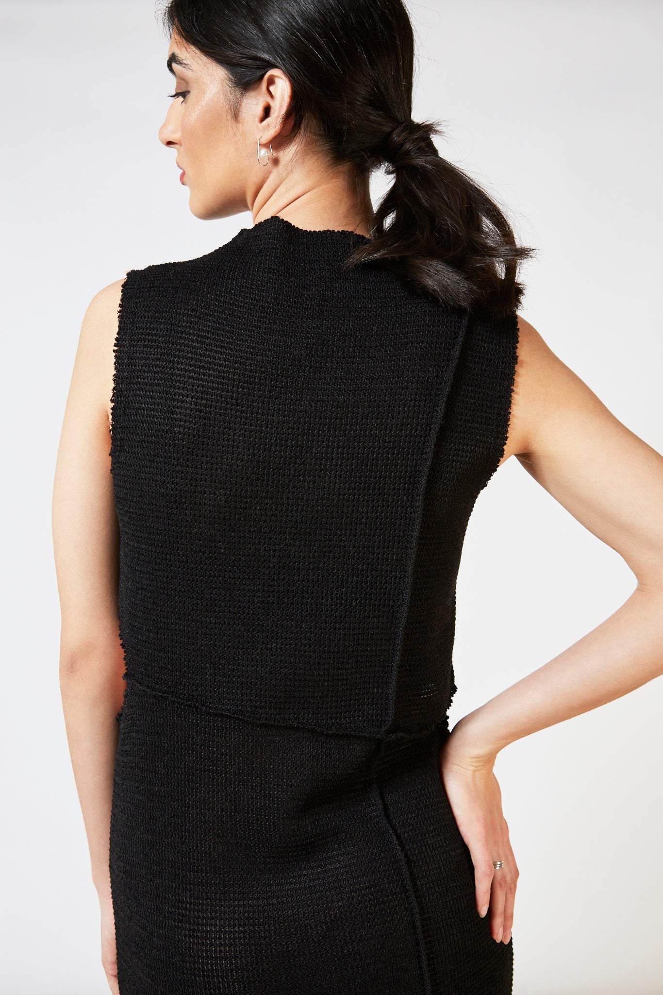 Black sleeveless knit dress_8