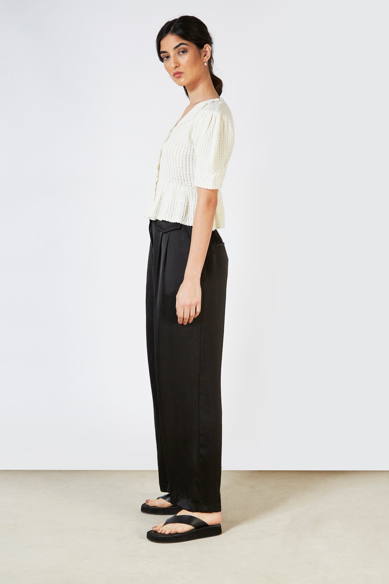 Ivory peplum short sleeved cardigan_6