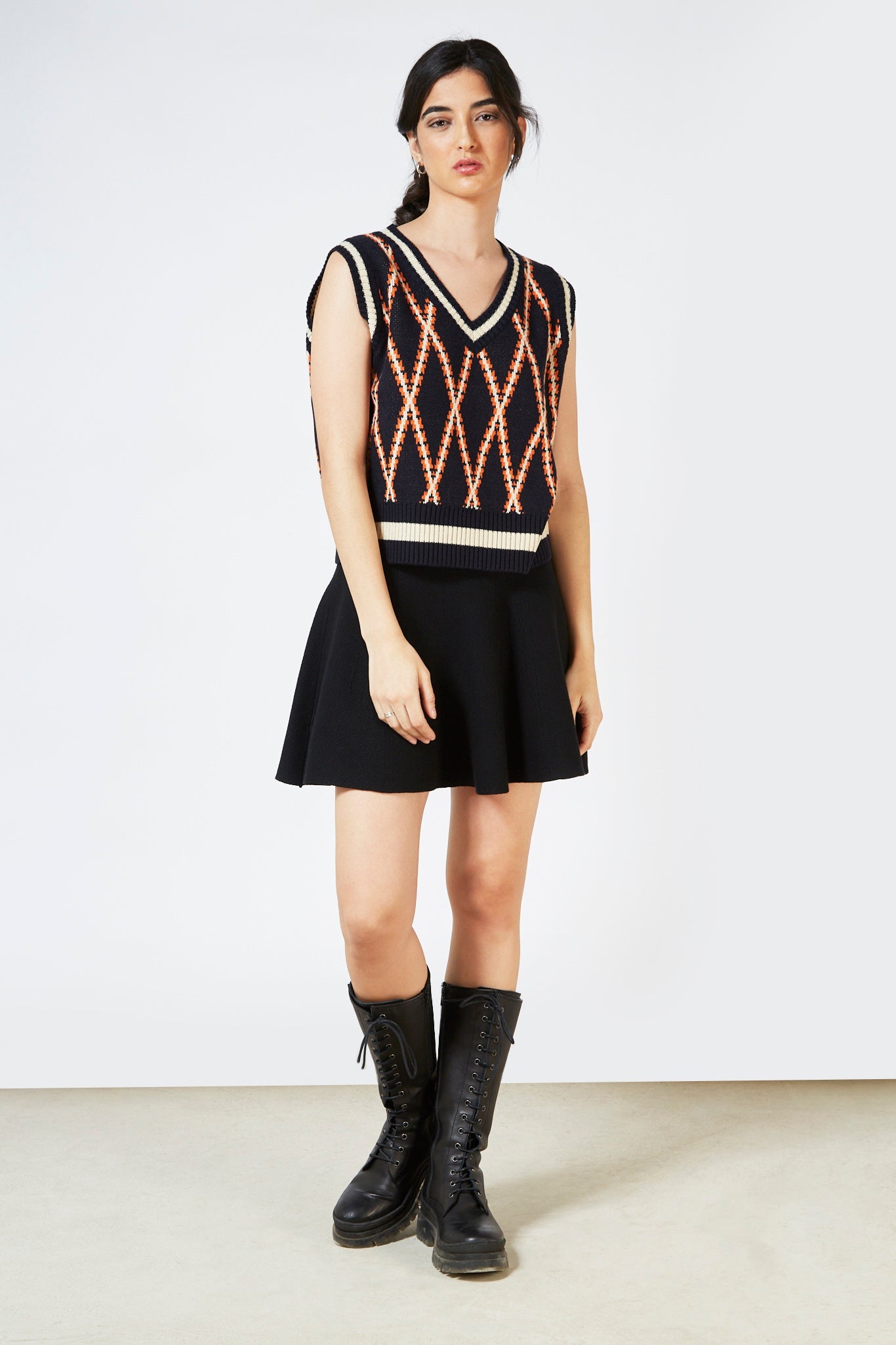 Navy contrast diamond striped sweater vest_10