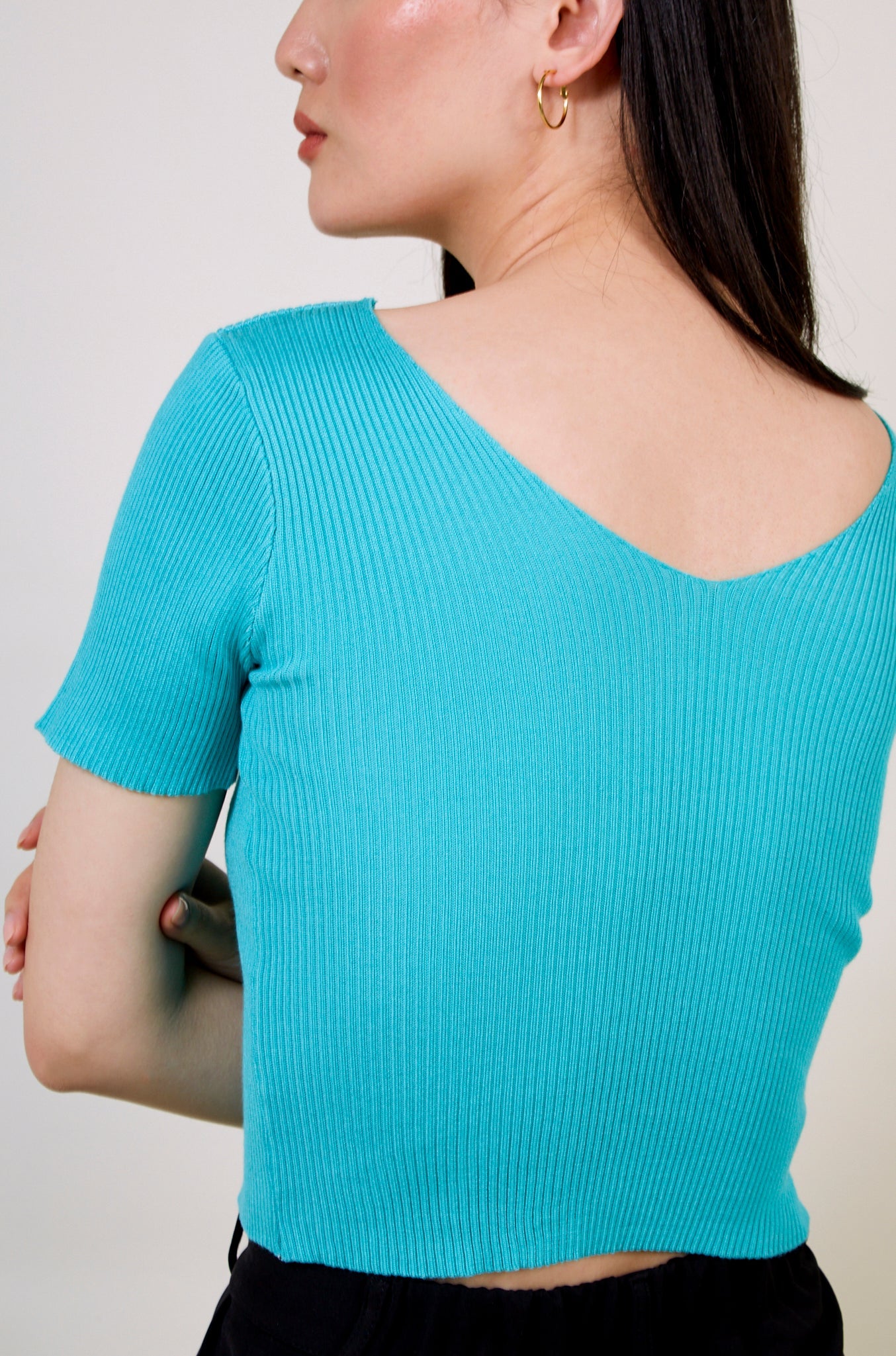Teal V neck knit tee_4