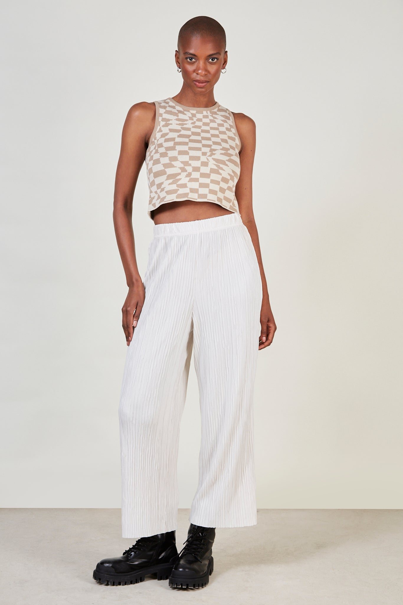 Ivory textured micro pleat trousers_5