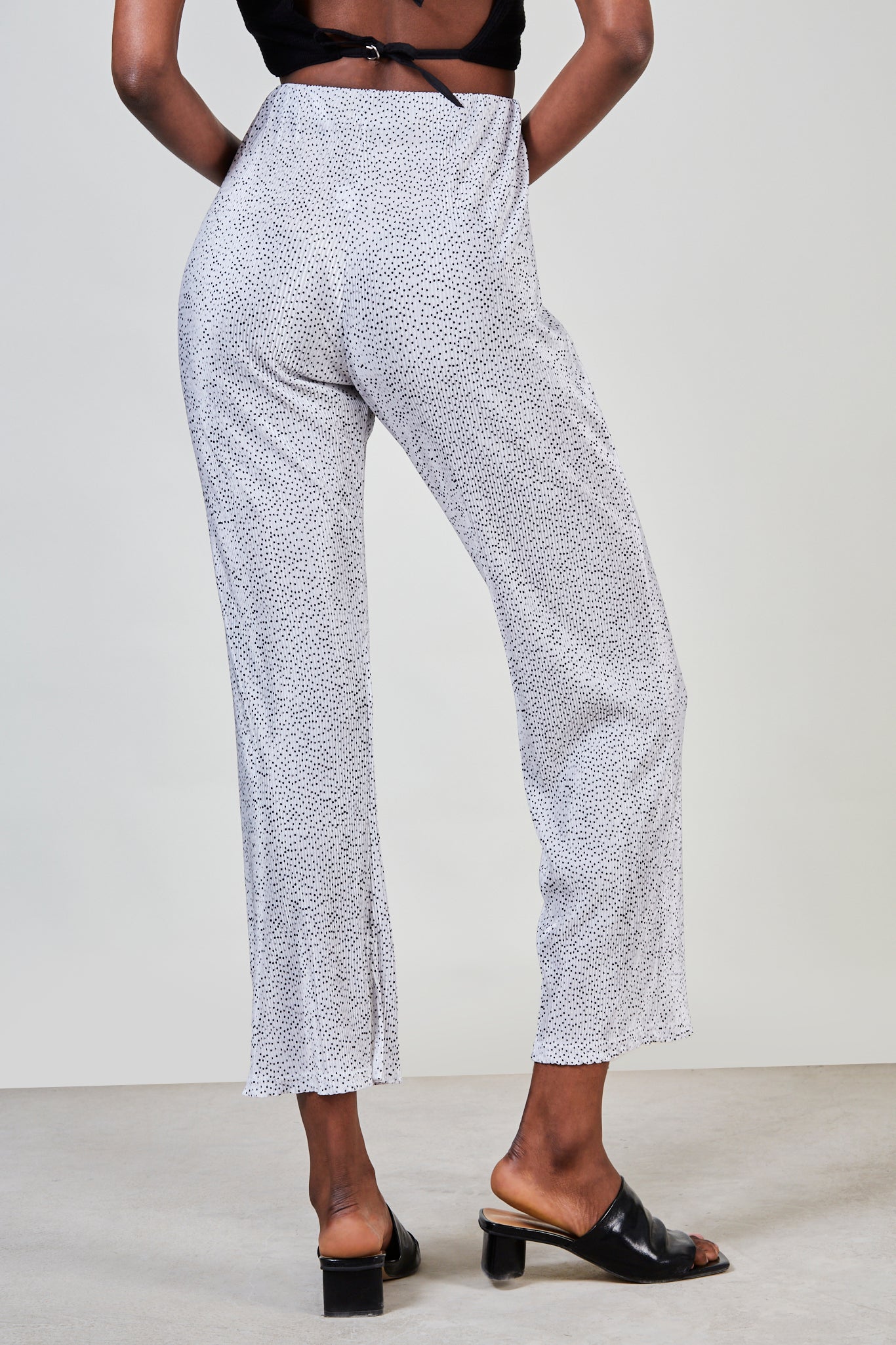 White and black polka dot ribbed trousers_3