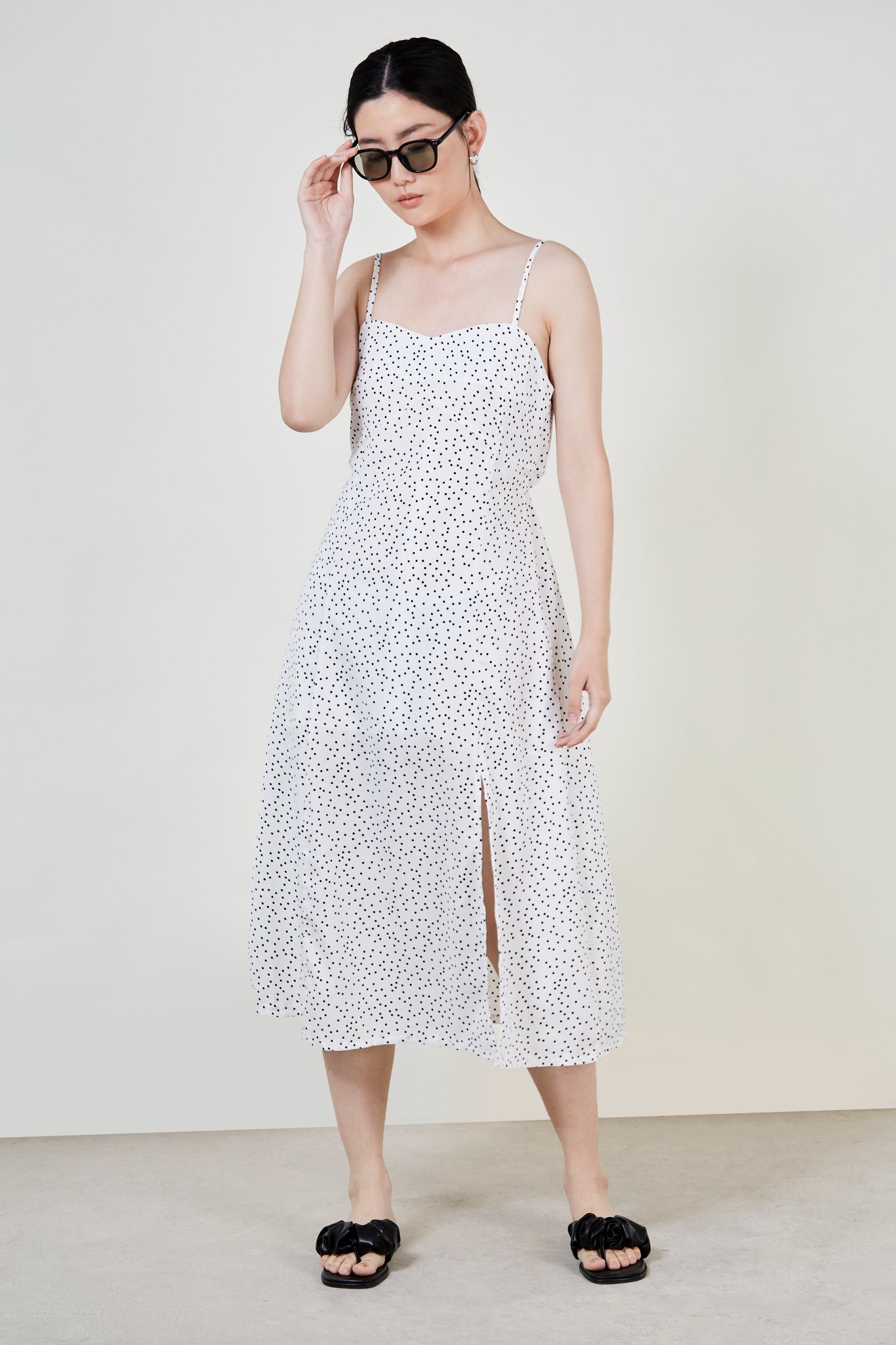 White and black polka dot thin strap midi dress_3