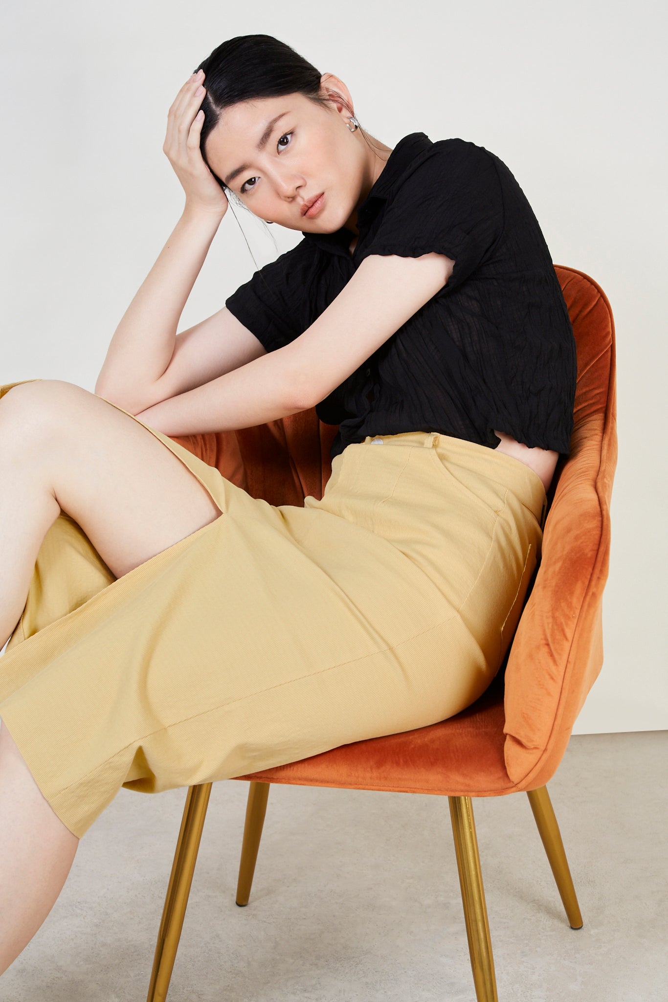 Yellow slit front tailored skirt_5