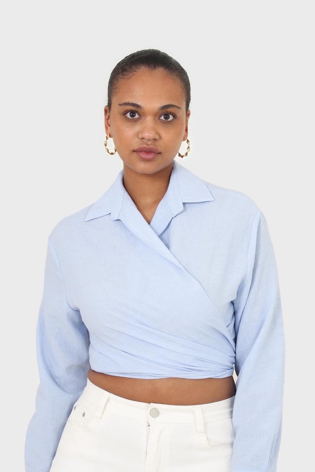 Pale blue linen plunging tie front shirt_11