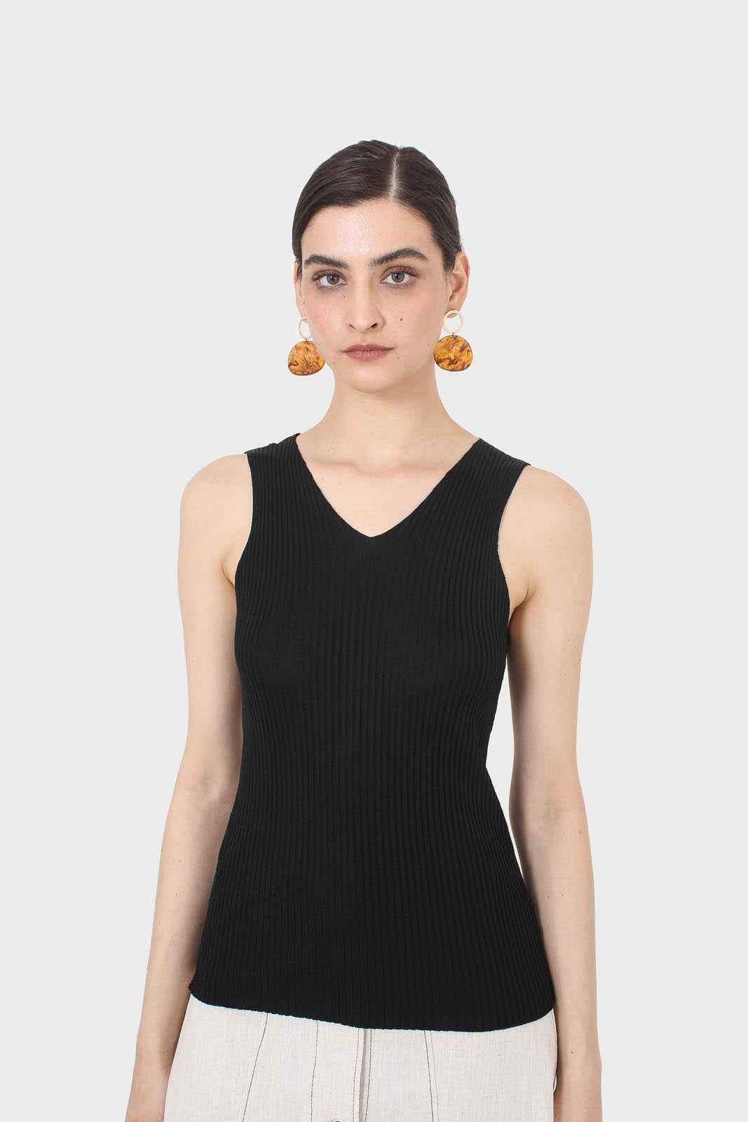 Black ribbed double V-neck knit tank_11