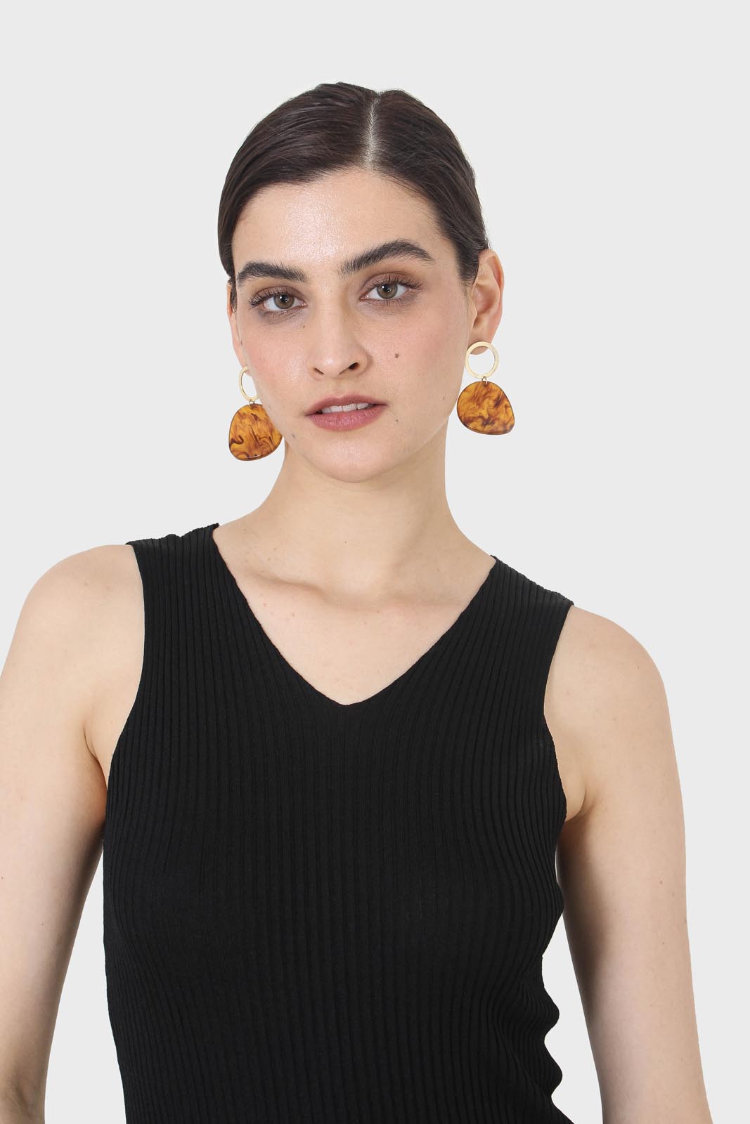 Black ribbed double V-neck knit tank_19