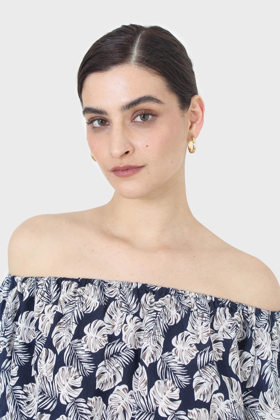 Blue and white floral off shoulder top_6