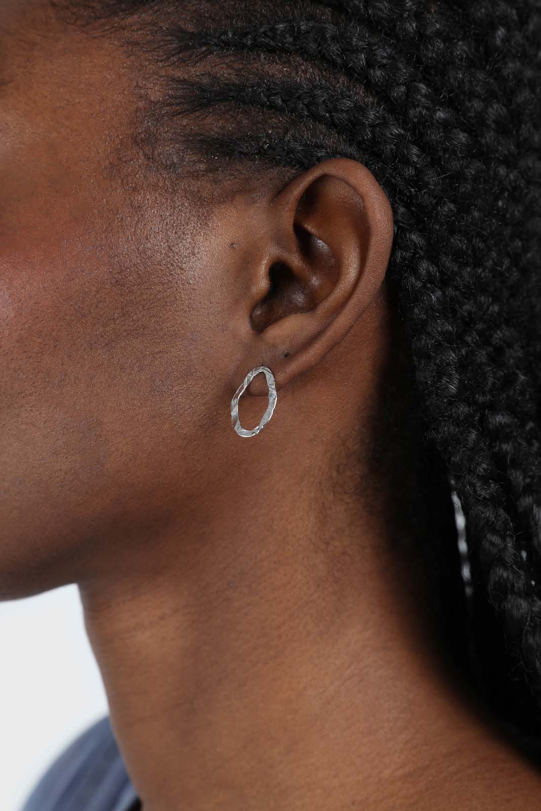 Silver flat hammered oval earrings_2