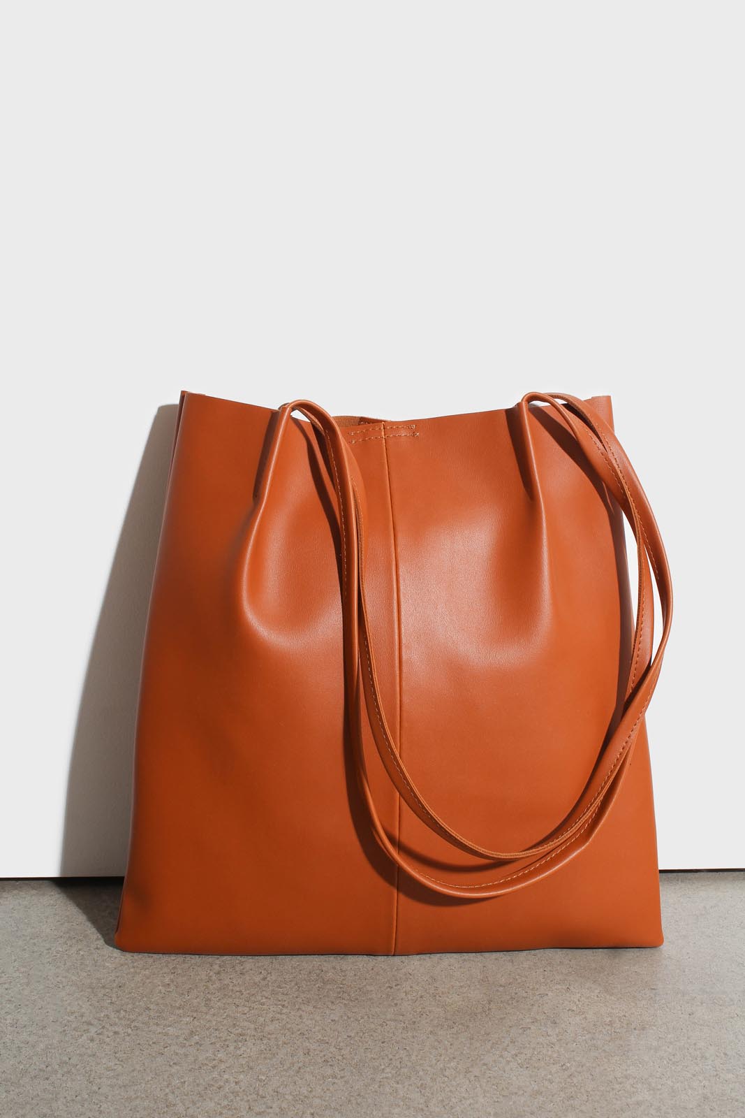 Camel vegan leather pinched strap tote bag_2