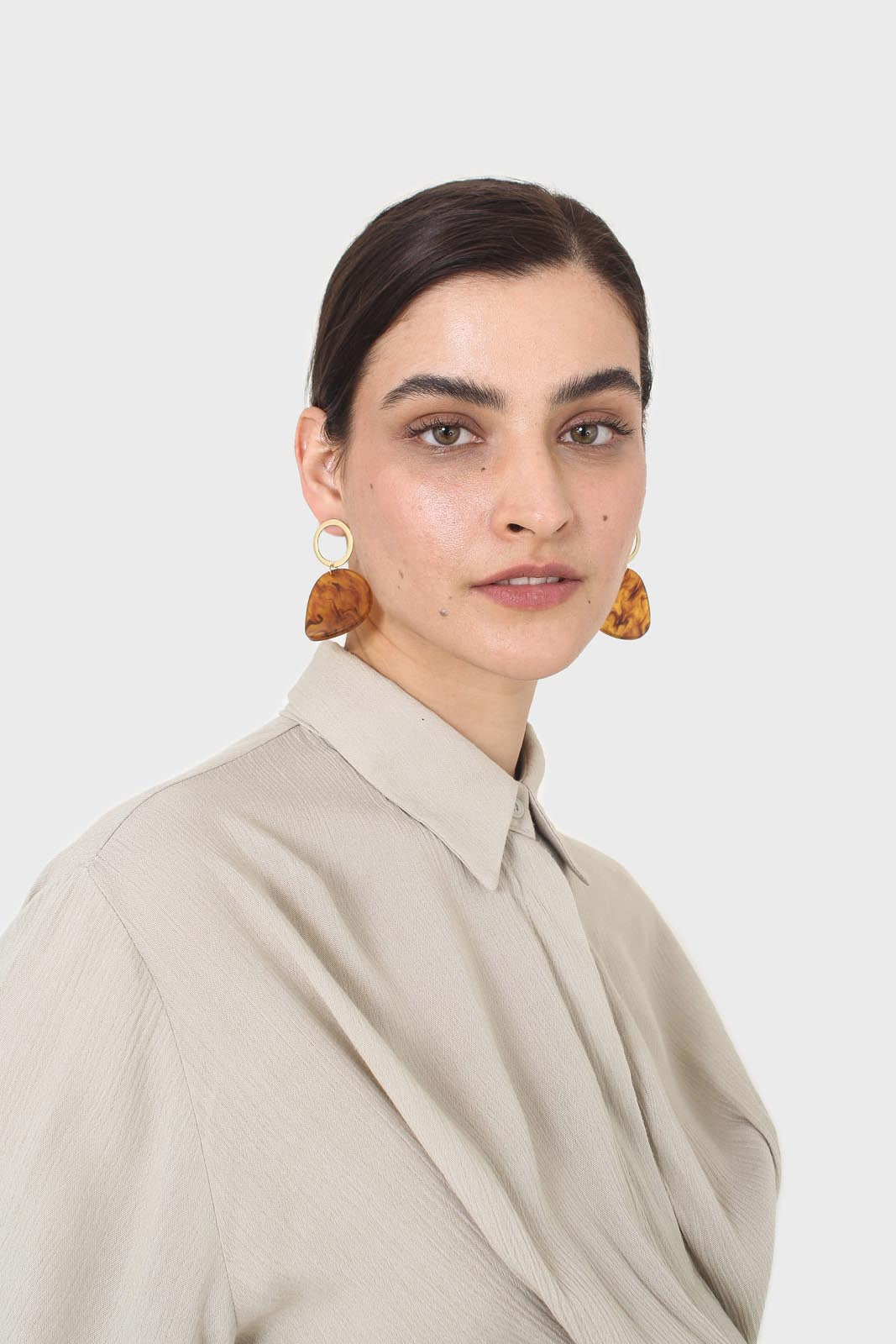 Pale khaki twist front cropped shirt_5