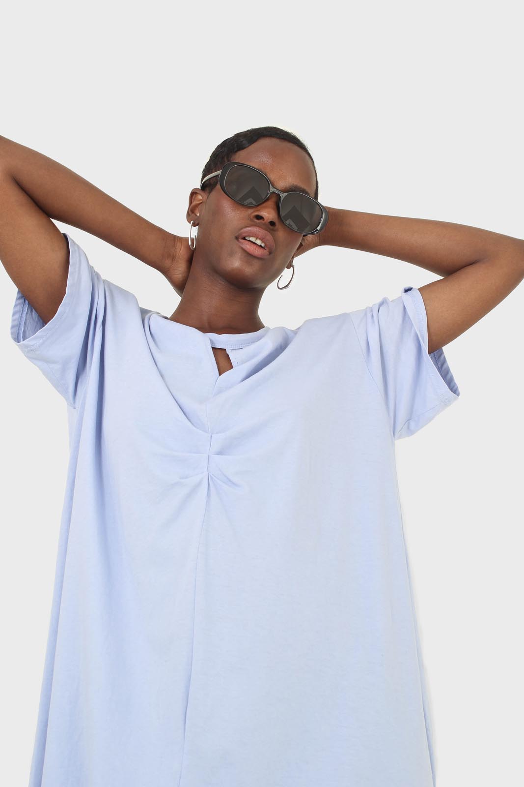 Blue cut out neck ruched front oversized maxi dress_3