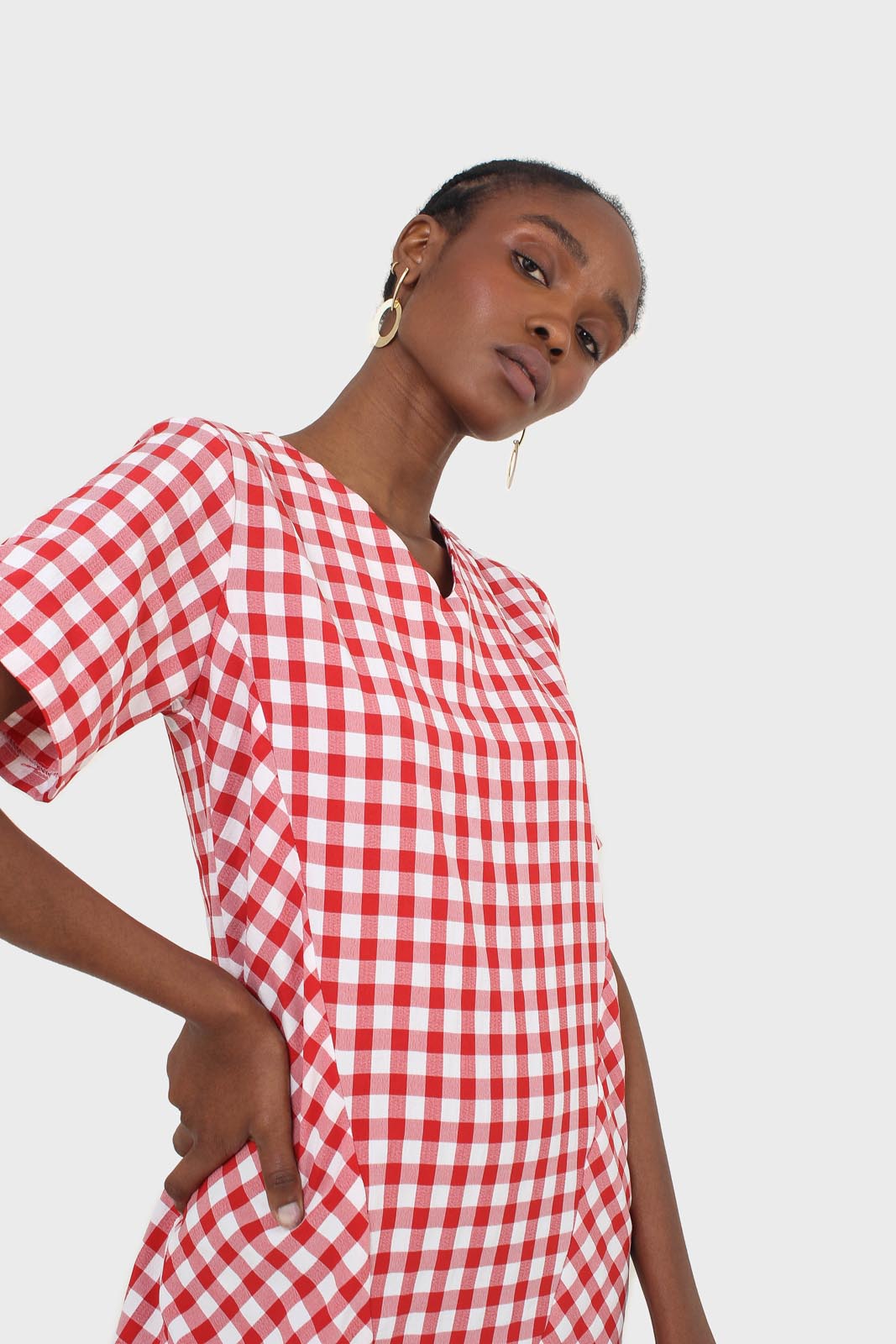 Red gingham V neck tiered ruffle maxi dress_2