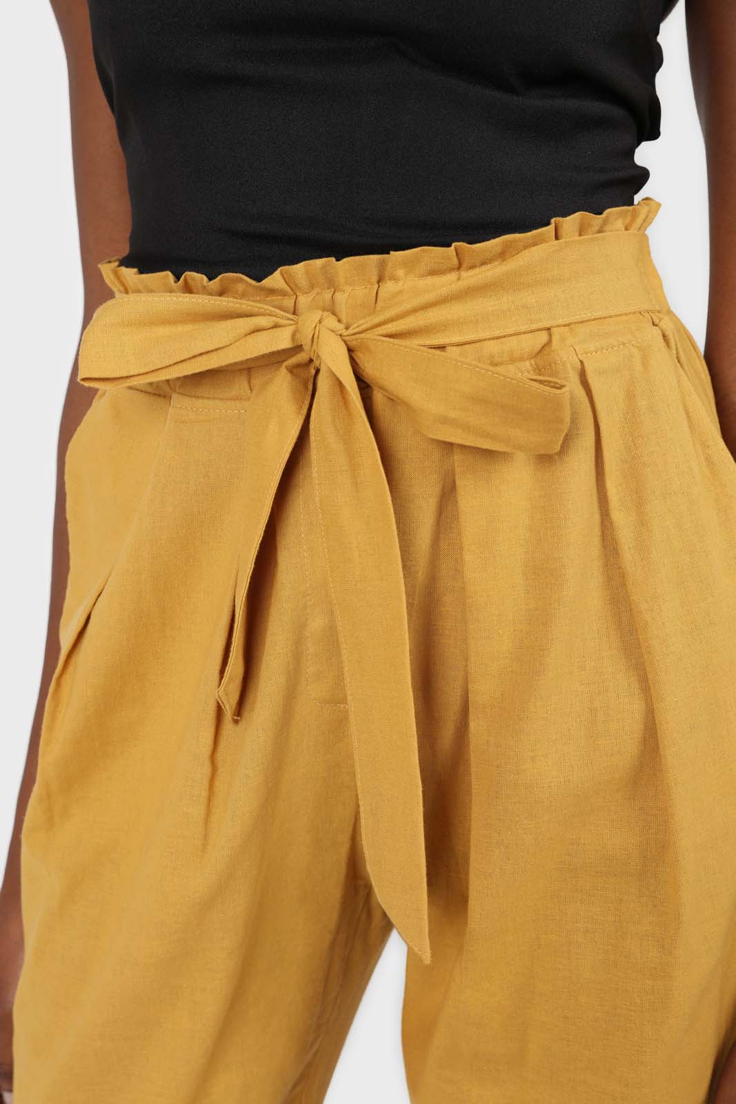 Yellow belted loose fit midi trousers_4
