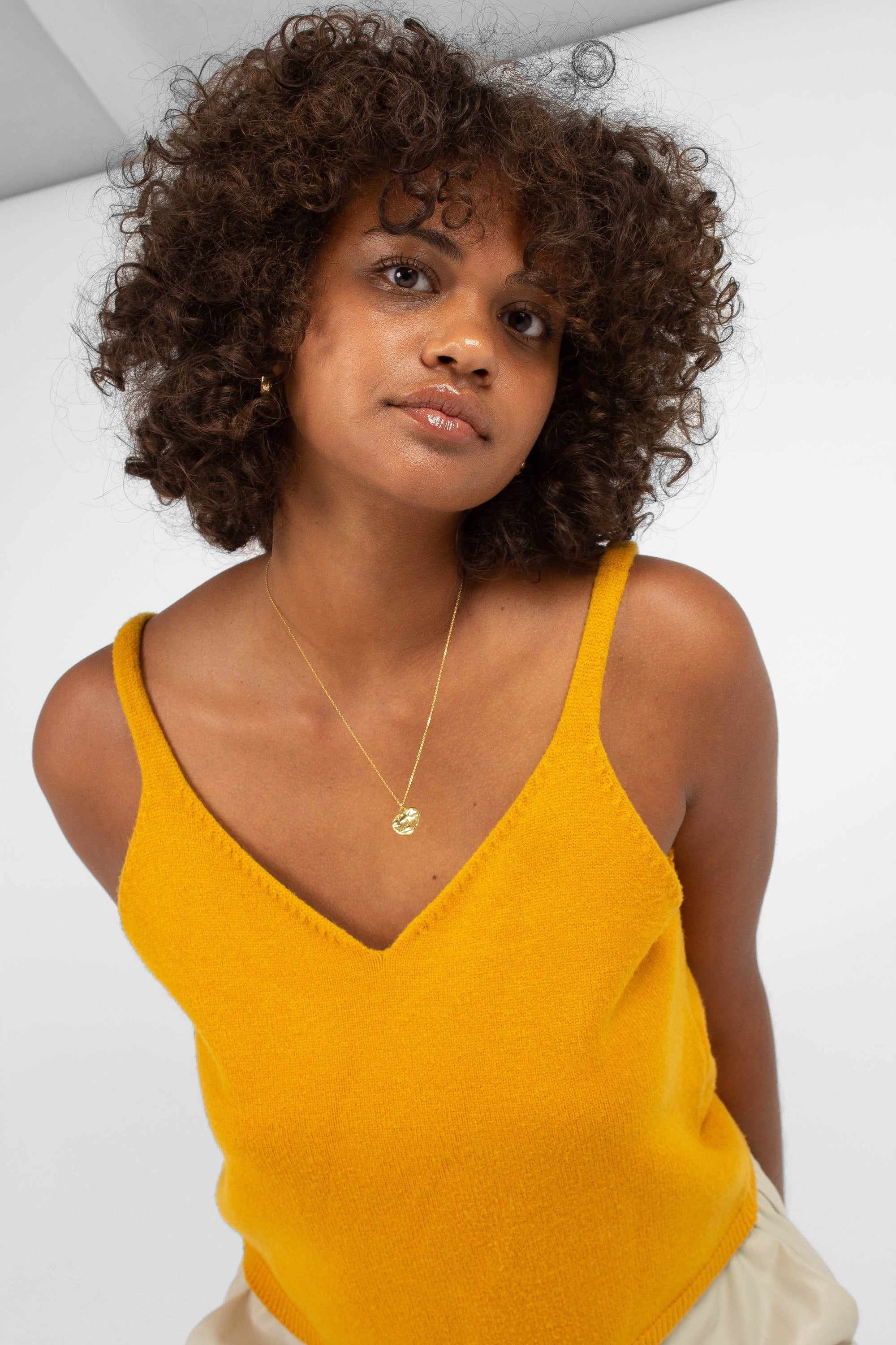 Mustard soft V-neck knit tank_4