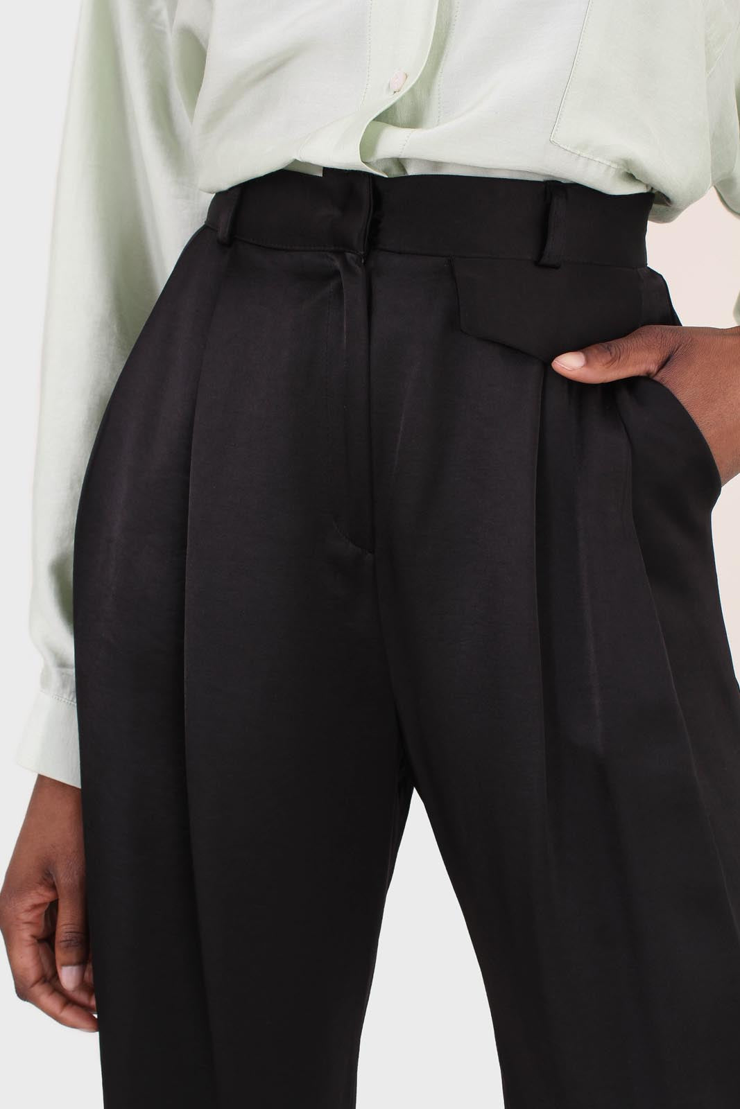 Black flap pocket satin wide leg trousers_7
