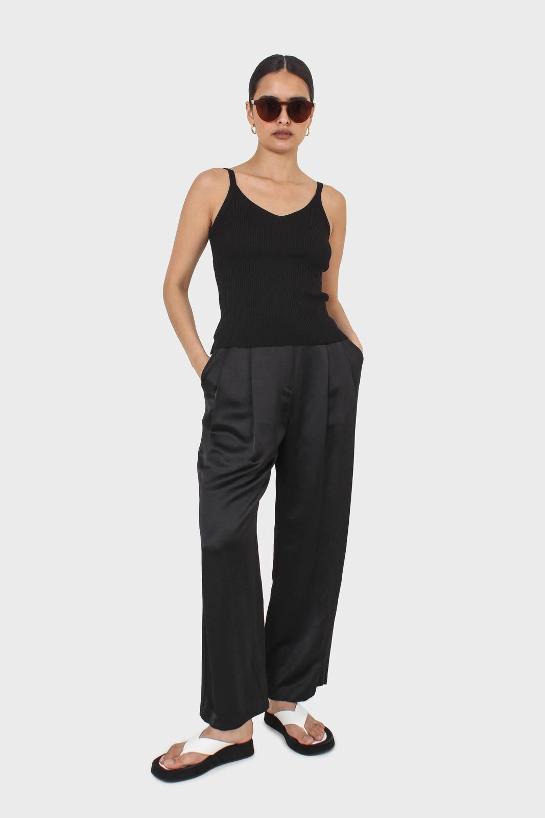 Black flap pocket satin wide leg trousers_9