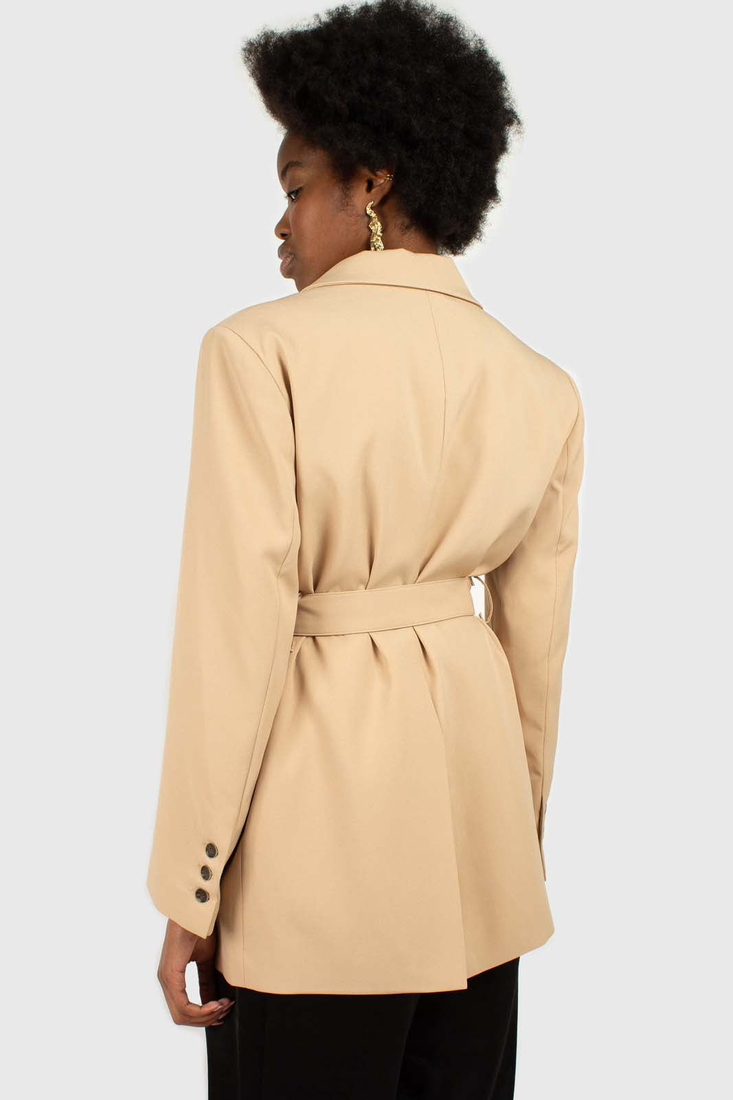 Beige flap pocket long belted blazer_3