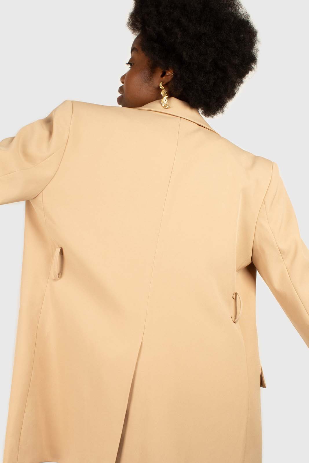 Beige flap pocket long belted blazer_8