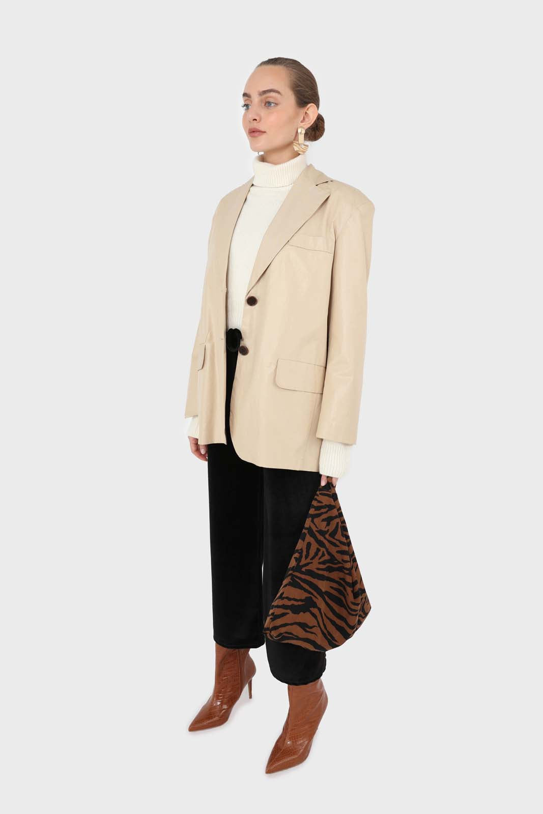 Beige vegan leather flap pocket oversized blazer_3