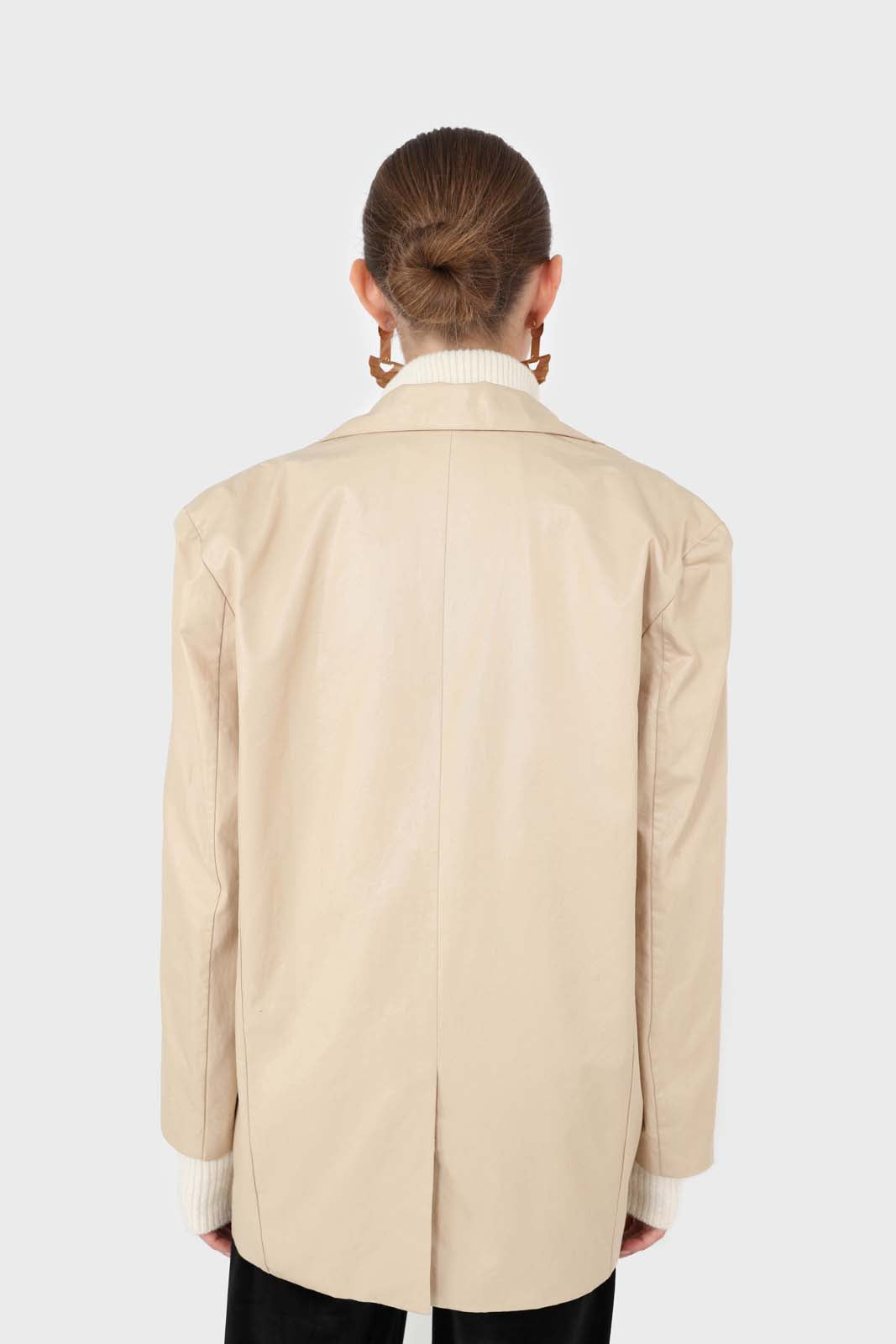 Beige vegan leather flap pocket oversized blazer_8