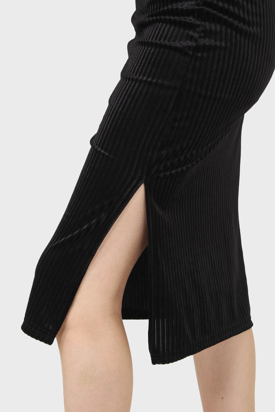 Black ribbed velvet pencil skirt_4