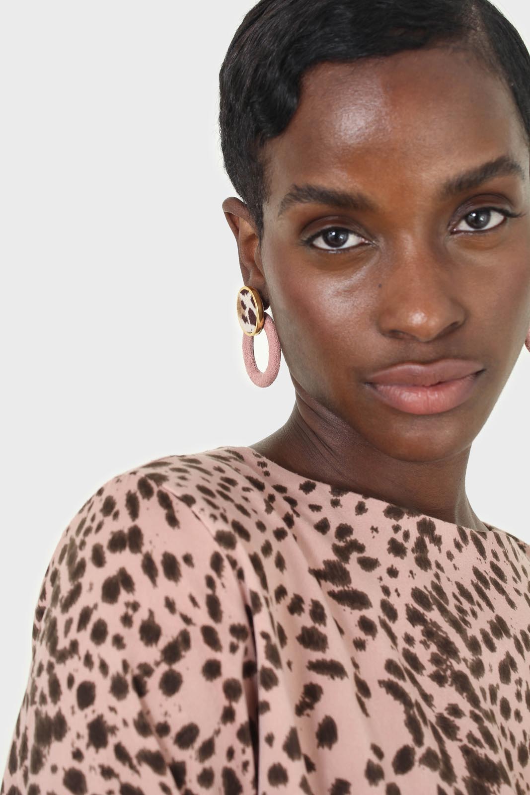 Pink and leopard belted midi dress_7